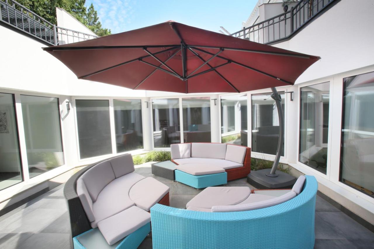 25H Spa-Residenz Pools In & Out, Private Garden & Beach Neusiedl am See Eksteriør billede