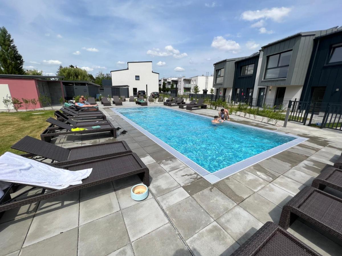 25H Spa-Residenz Pools In & Out, Private Garden & Beach Neusiedl am See Eksteriør billede