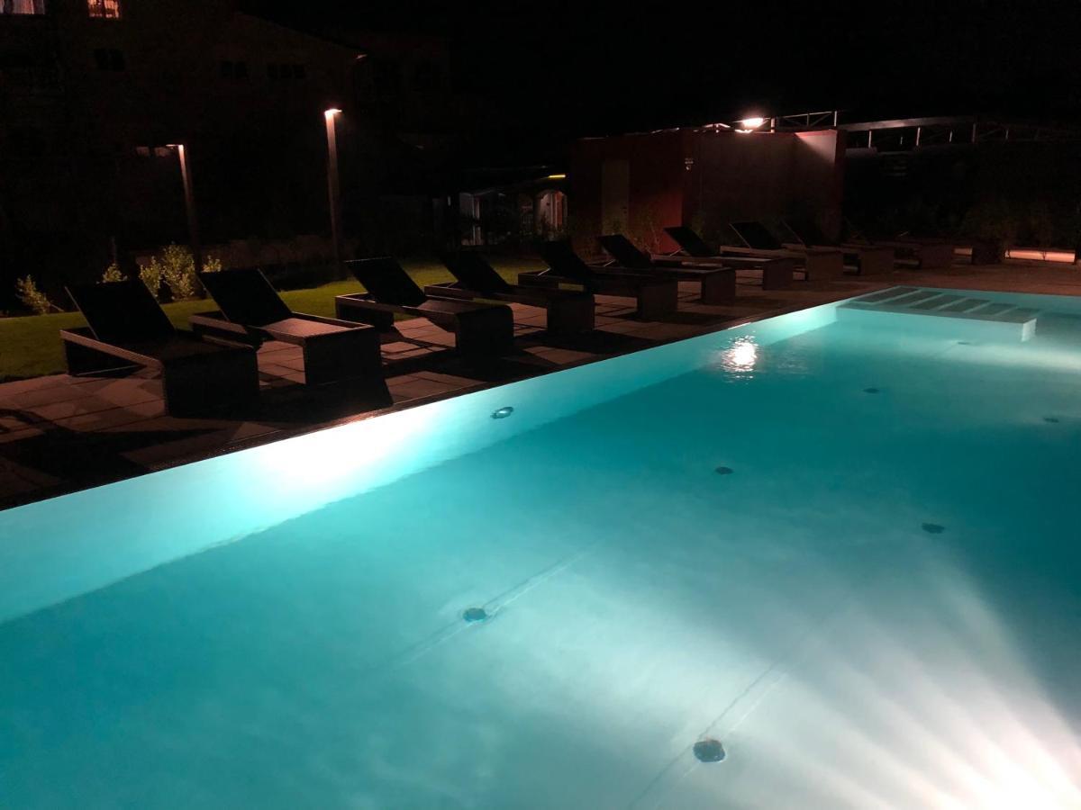 25H Spa-Residenz Pools In & Out, Private Garden & Beach Neusiedl am See Eksteriør billede